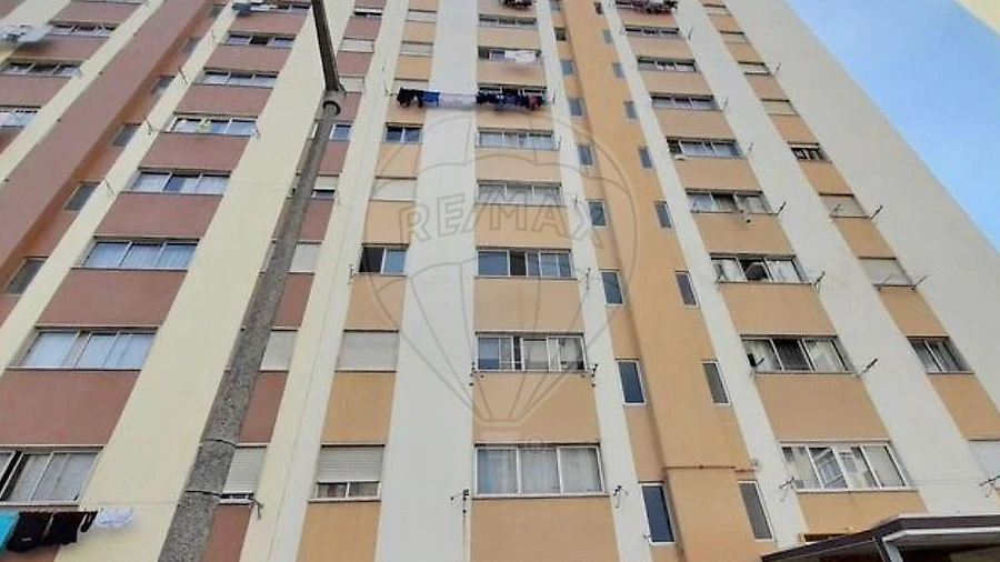 Apartamento T2 para Venda em Carregado e Cadafais