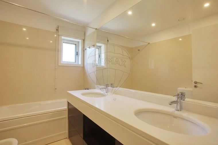 Apartamento T3 para Arrendamento em Canidelo Foto 6