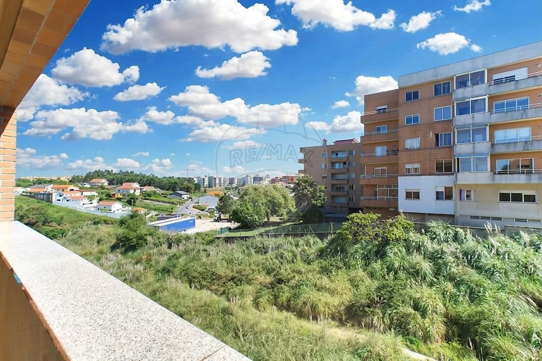 Apartamento T3 para Arrendamento em Canidelo Foto 4