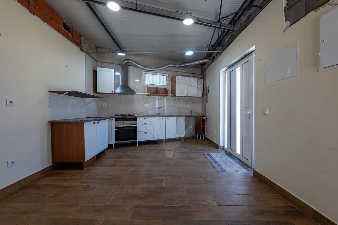 Moradia T2 para Venda em Azambujeira e Malaqueijo Foto 12