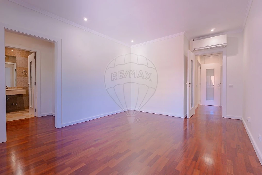 Apartamento T3 para Venda em Cidade da Maia Foto 21