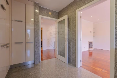 Apartamento T3 para Venda em Cidade da Maia