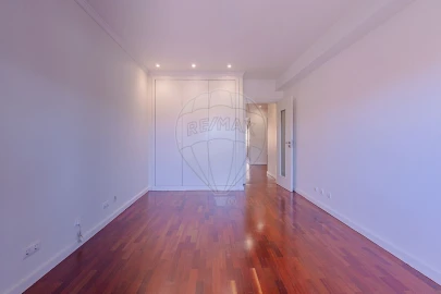 Apartamento T3 para Venda em Cidade da Maia
