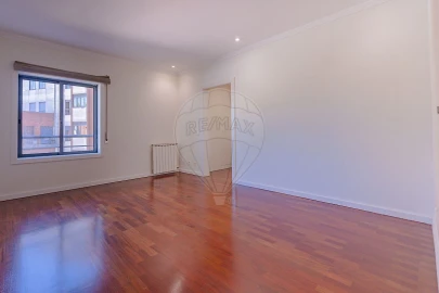 Apartamento T3 para Venda em Cidade da Maia