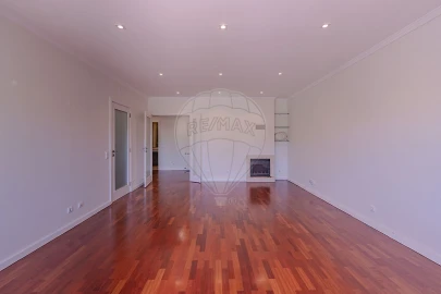 Apartamento T3 para Venda em Cidade da Maia
