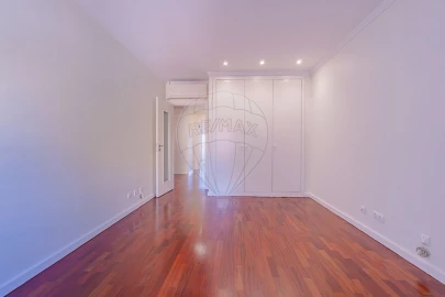 Apartamento T3 para Venda em Cidade da Maia