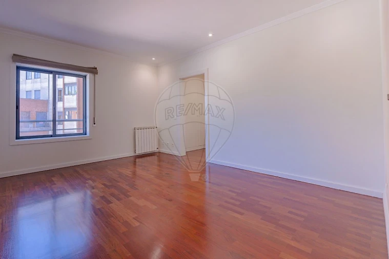Apartamento T3 para Venda em Cidade da Maia Foto 17