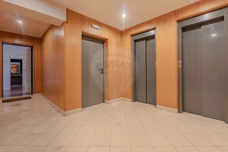 Apartamento T3 para Venda em Cidade da Maia Foto 9