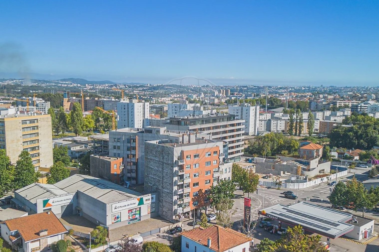 Apartamento T3 para Venda em Cidade da Maia Foto 2
