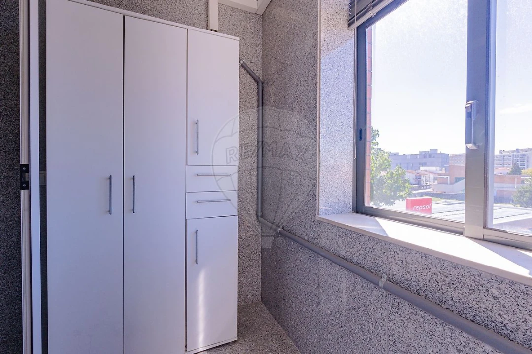 Apartamento T3 para Venda em Cidade da Maia Foto 33