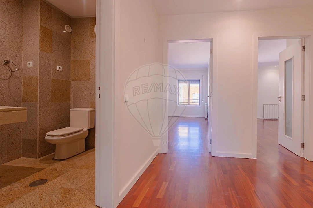 Apartamento T3 para Venda em Cidade da Maia Foto 22