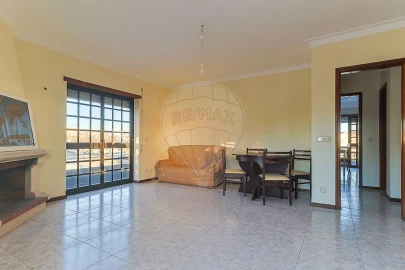 Apartamento T1 para Arrendamento em Buarcos