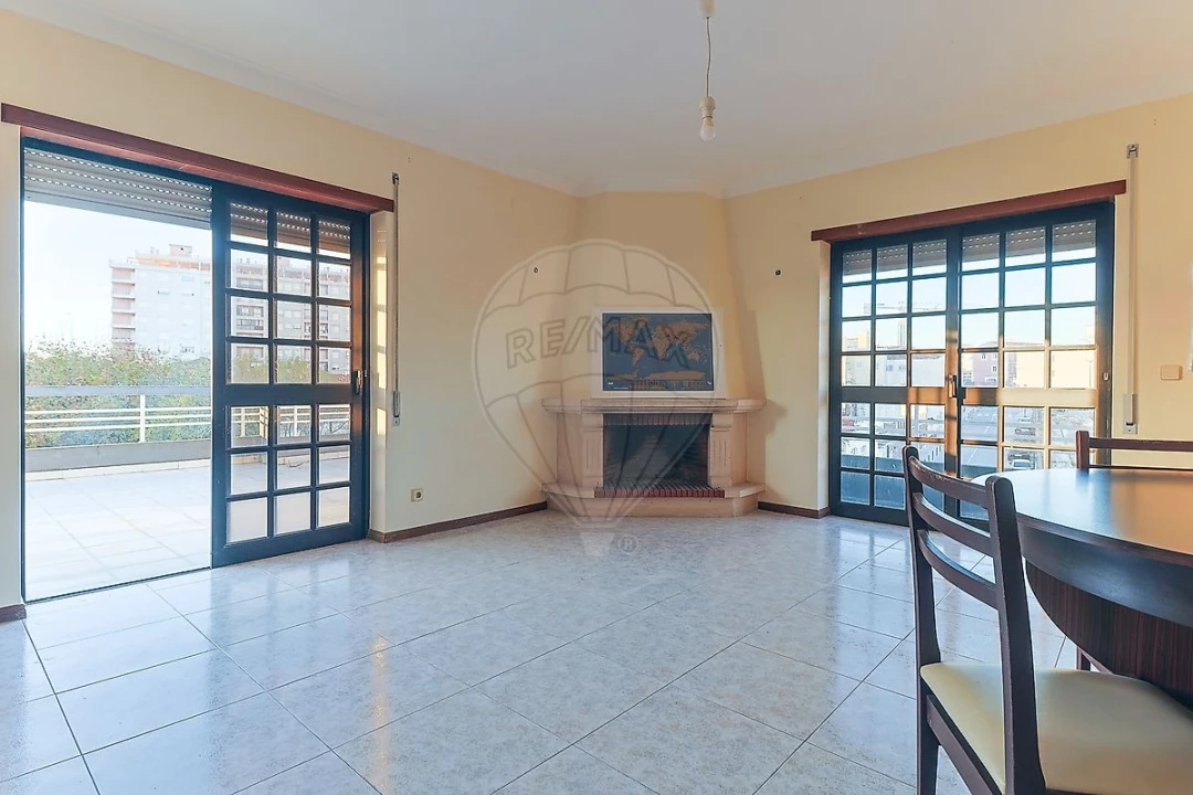 Apartamento T1 para Arrendamento em Buarcos Foto 7