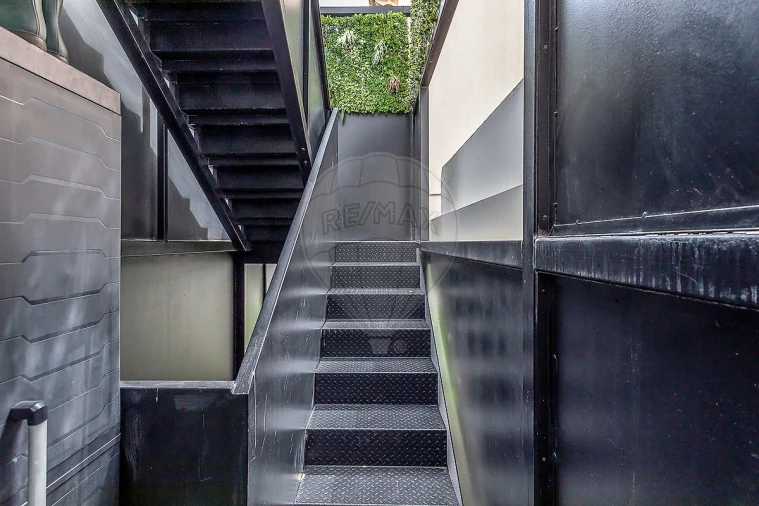 Apartamento T4 para Venda em Campo de Ourique Foto 36