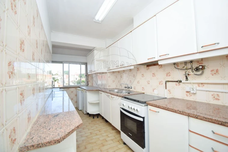 Apartamento T3 para Venda em Alcabideche Foto 17