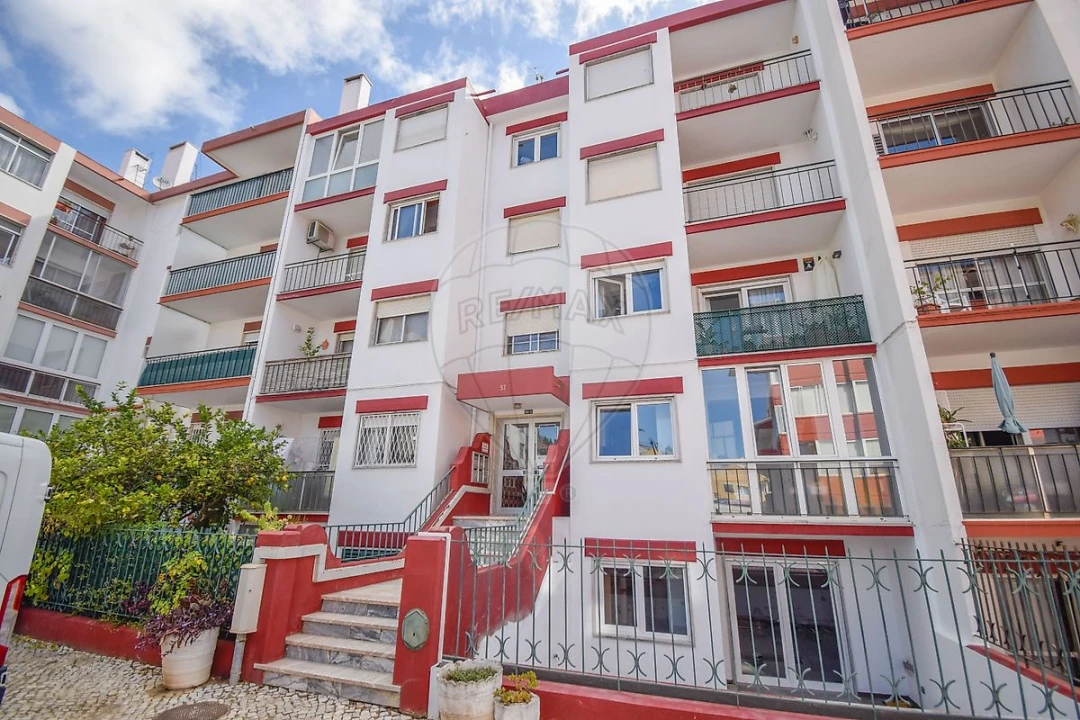 Apartamento T3 para Venda em Alcabideche Foto 2