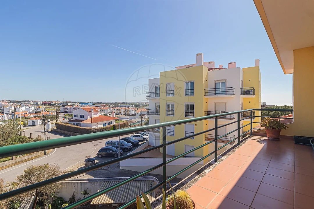 Apartamento T3 para Arrendamento em Ericeira Foto 1