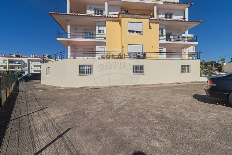 Apartamento T3 para Arrendamento em Ericeira Foto 18