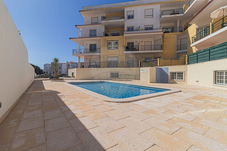 Apartamento T3 para Arrendamento em Ericeira Foto 14