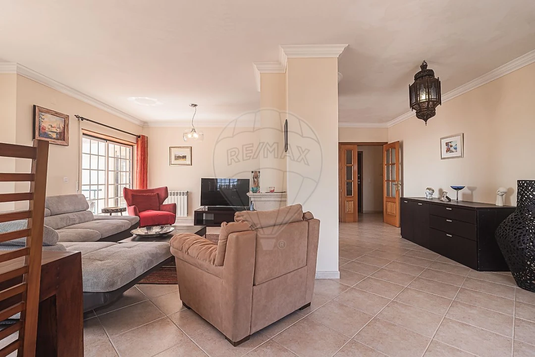 Apartamento T3 para Arrendamento em Ericeira Foto 3