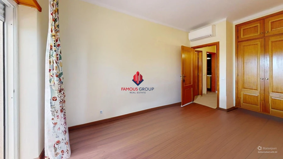 Apartamento T2 para Venda em Portimão Foto 16