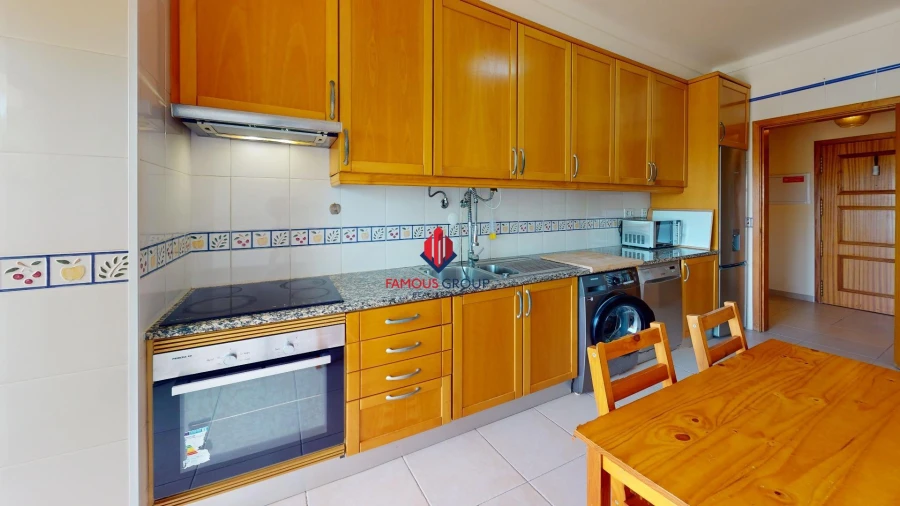 Apartamento T2 para Venda em Portimão Foto 5