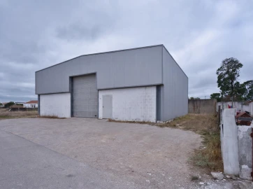 Armazém para Venda em Pegões