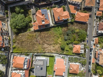 Terreno para Venda em Funchal (Santa Luzia)
