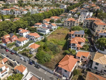 Terreno para Venda em Funchal (Santa Luzia)
