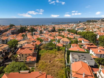 Terreno para Venda em Funchal (Santa Luzia)