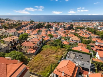 Terreno para Venda em Funchal (Santa Luzia)