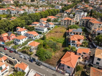 Terreno para Venda em Funchal (Santa Luzia)
