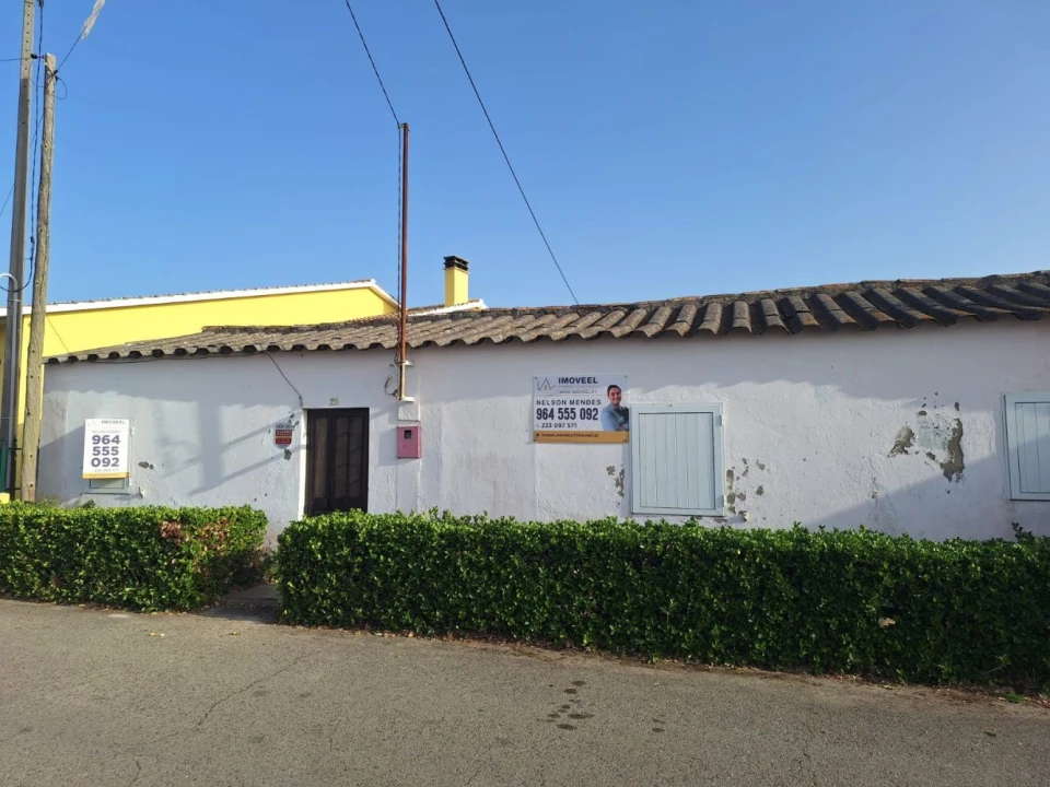 Moradia T3 para Venda em Marinha das Ondas Foto 1