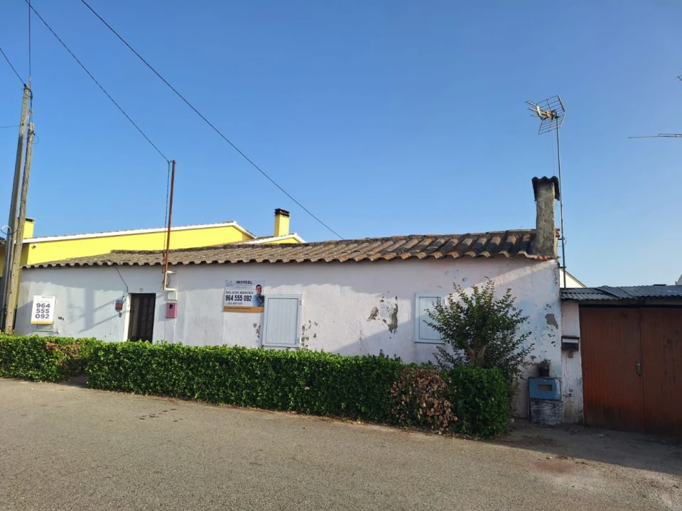Moradia T3 para Venda em Marinha das Ondas Foto 2