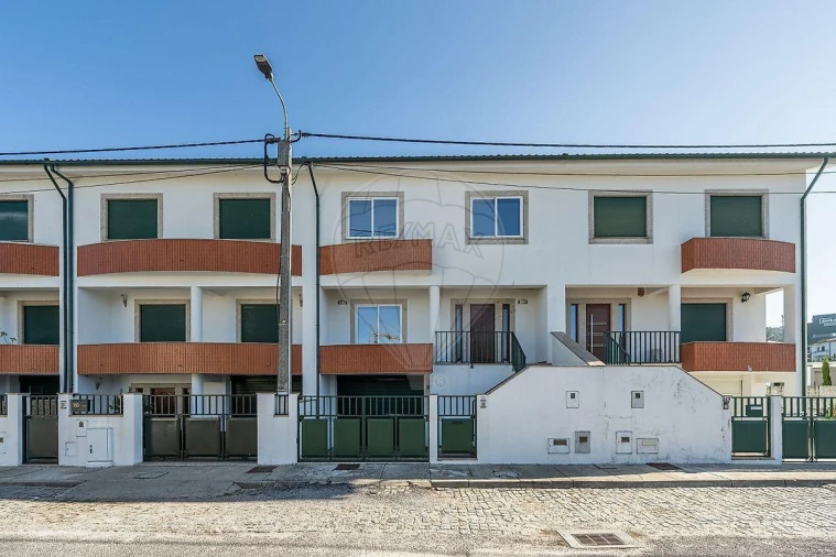 Moradia T3 para Venda em Prazins Santo Tirso e Corvite Foto 17