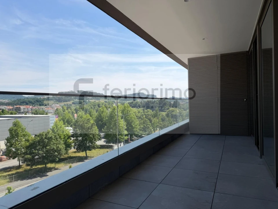 Apartamento T3 para Venda em Urgezes Foto 1