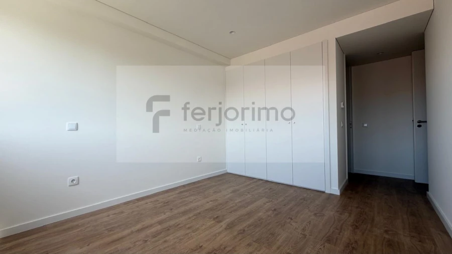 Apartamento T3 para Venda em Urgezes Foto 12