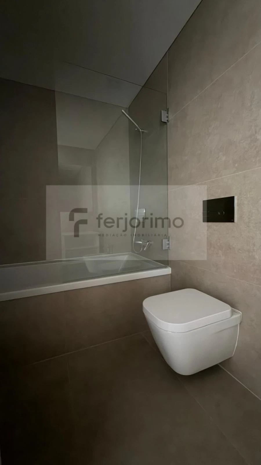 Apartamento T3 para Venda em Urgezes Foto 8