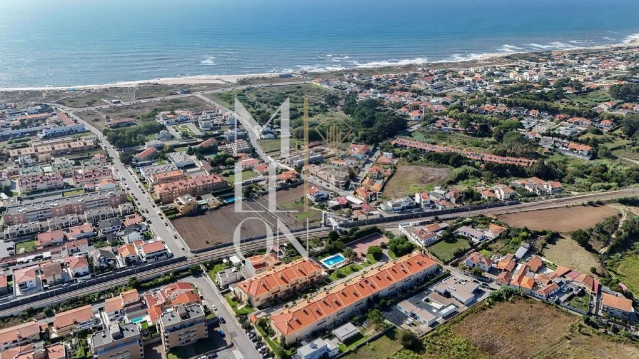 Moradia T4 para Venda em Gulpilhares e Valadares Foto 29