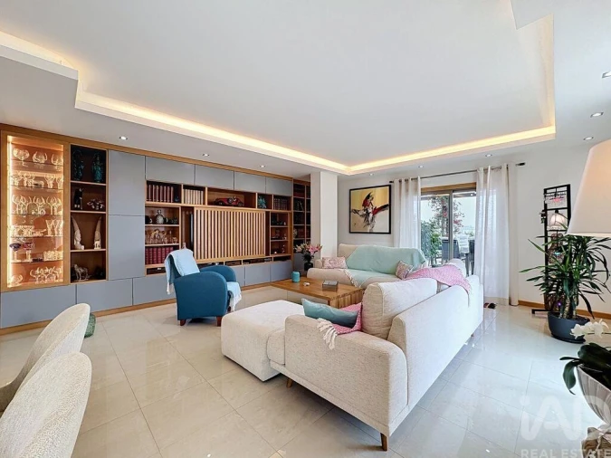 Apartamento T3 para Venda em Montenegro Foto 24