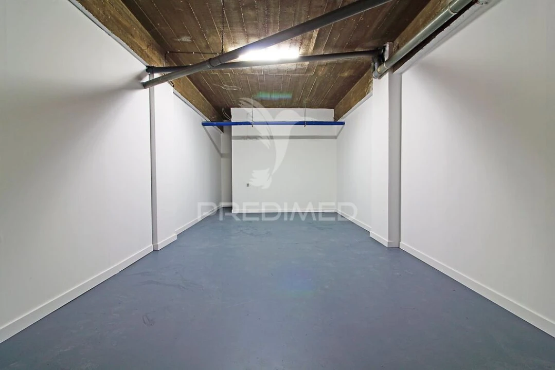 Garagem para Arrendamento em Albufeira e Olhos de Água Foto 1