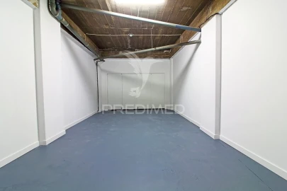 Garagem para Arrendamento em Albufeira e Olhos de Água