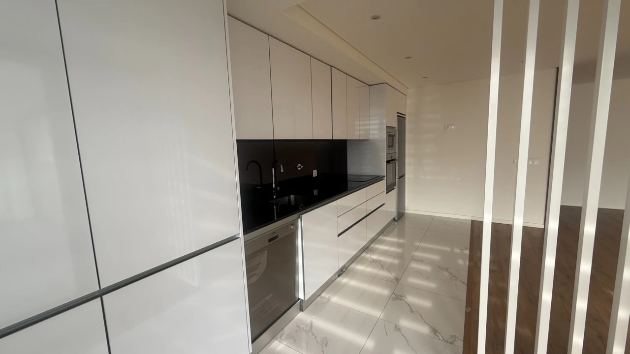 Apartamento T3 para Venda em Urgezes Foto 6
