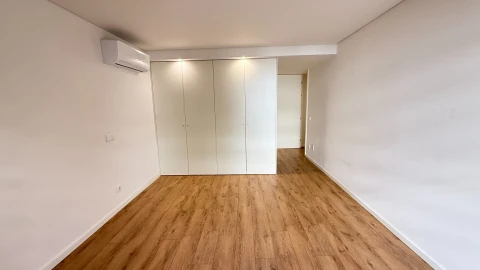 Apartamento T3 para Venda em Urgezes