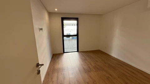Apartamento T3 para Venda em Urgezes