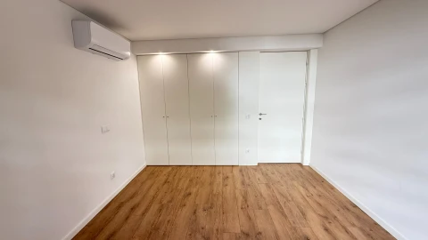 Apartamento T3 para Venda em Urgezes