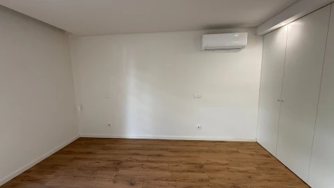 Apartamento T3 para Venda em Urgezes