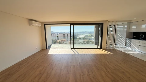 Apartamento T3 para Venda em Urgezes