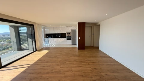 Apartamento T3 para Venda em Urgezes