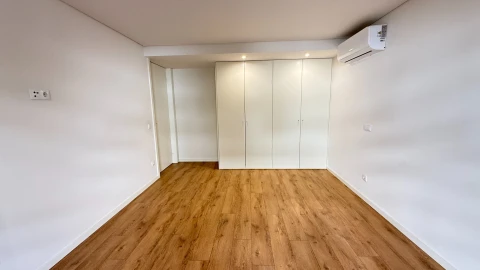 Apartamento T3 para Venda em Urgezes